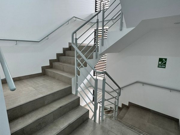 Escaleras + Asensor (5)