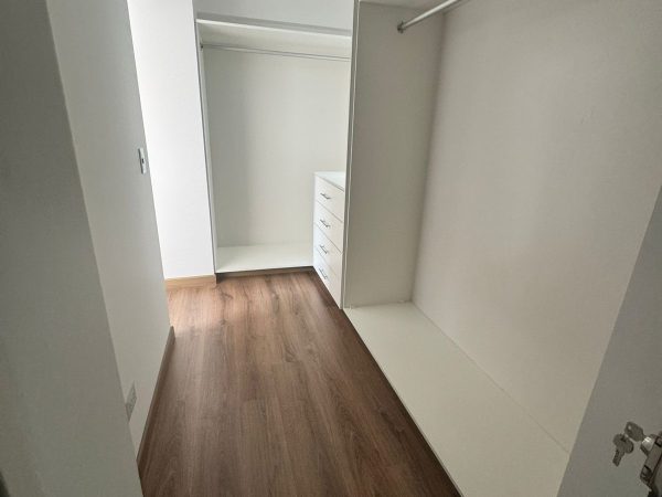 Flat 10